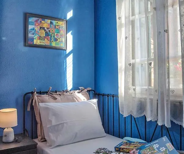 The Old Salt * Kavala